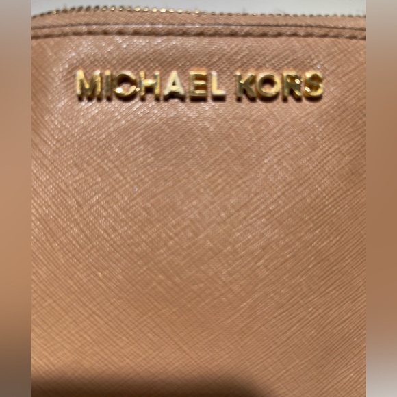 MICHAEL KORS Double Zipper Wristlet/Wallet, 2 compartments, Tan/Camel - Picture 10 of 10